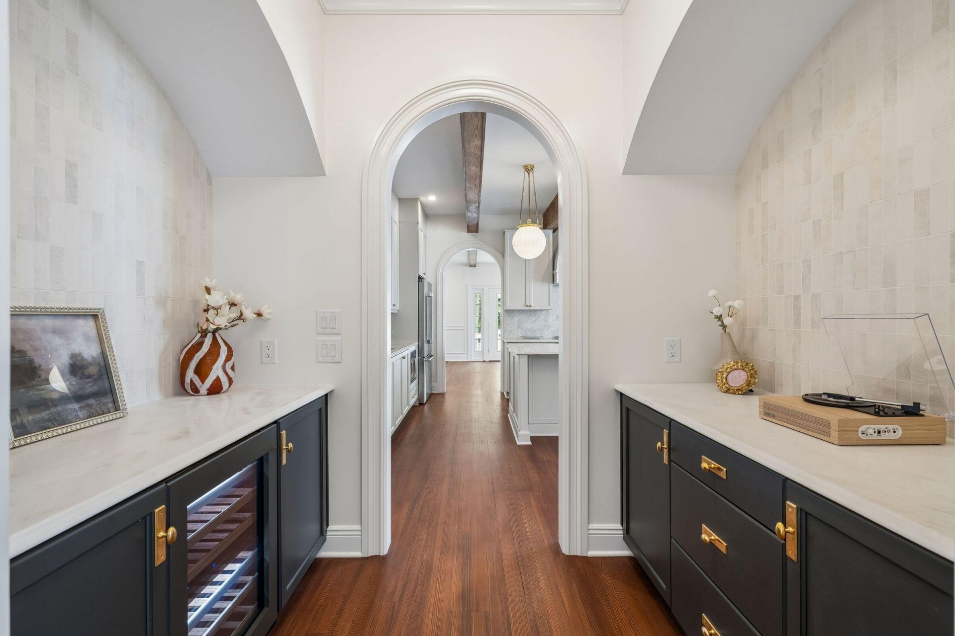 175 1/2 Wentworth Street Photo 22