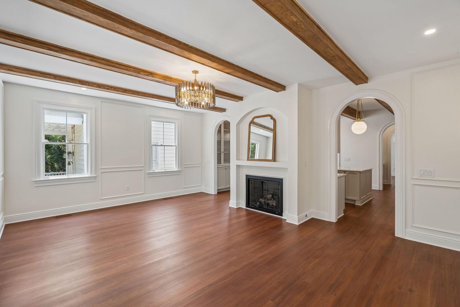 175 1/2 Wentworth Street Photo 35