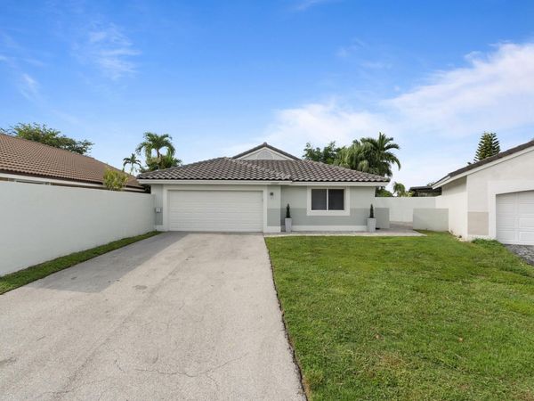15037 Brighton Lane, Davie, FL 33331