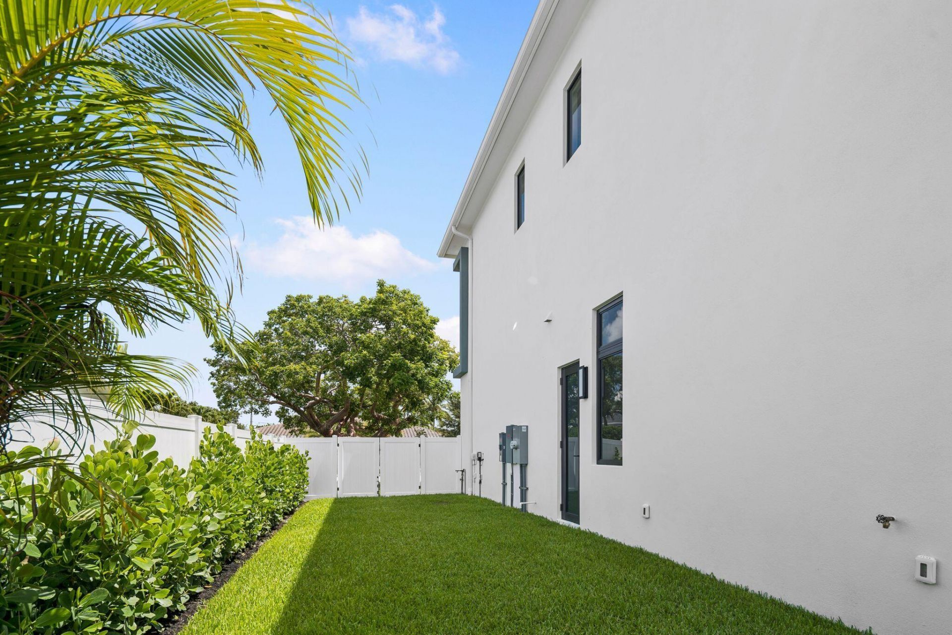 1040 NW 6th Terrace, Boca Raton, FL 33486 Photo