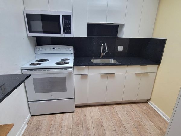 151 SW 135th Terrace, Unit 203t, Pembroke Pines, FL 33027