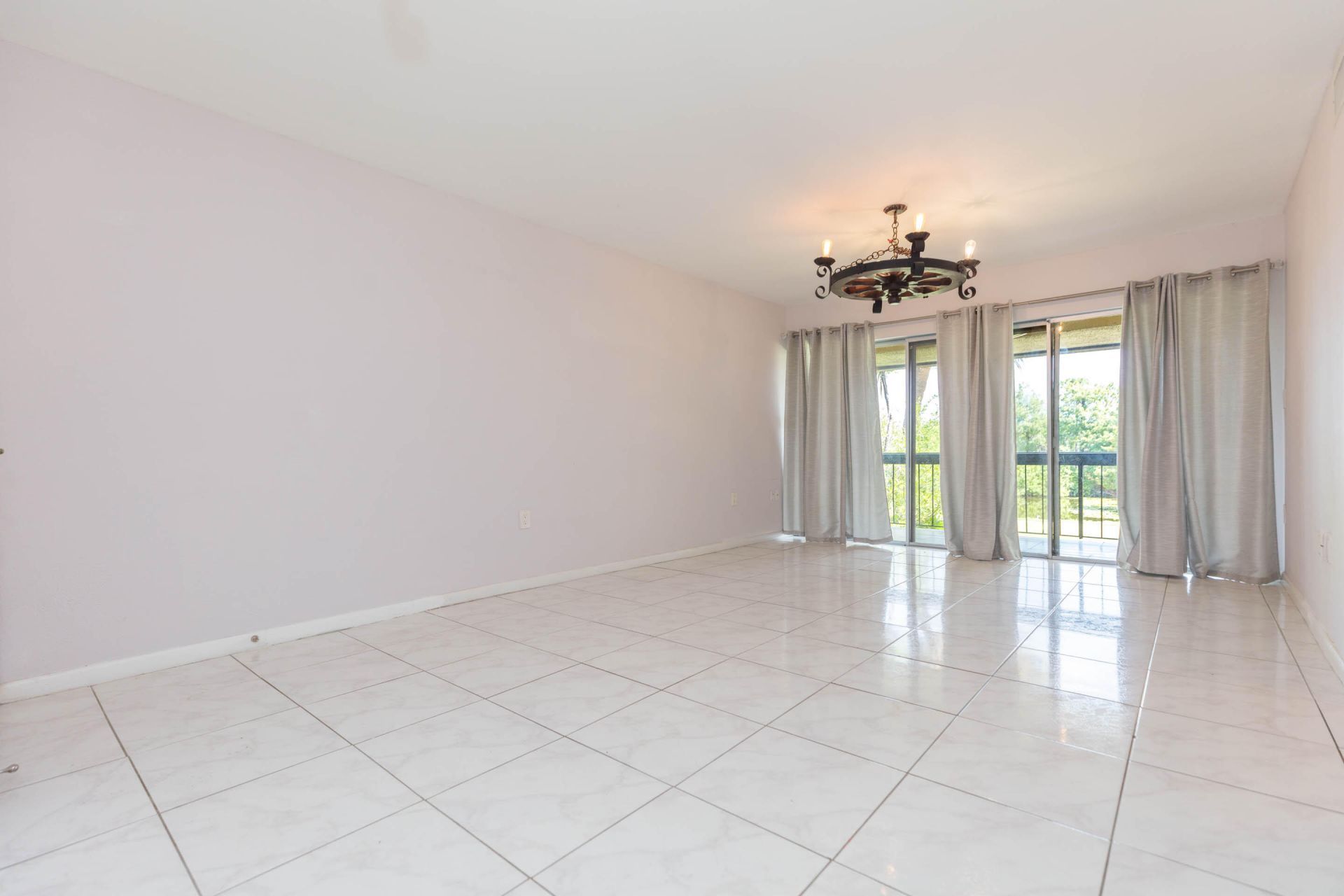 895 N Village Drive N, Unit 204, Saint Petersburg, FL 33716 Photo