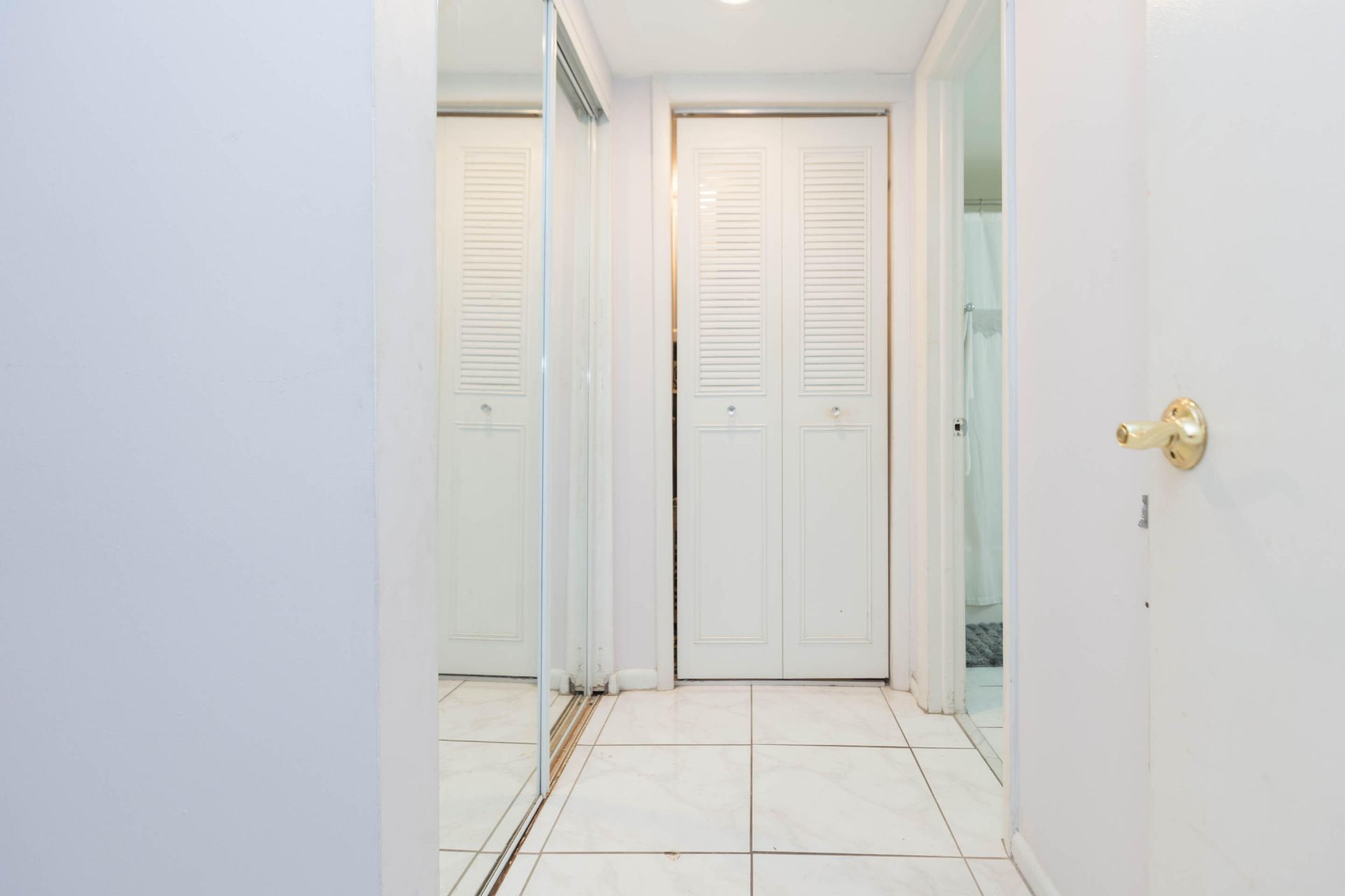 895 N Village Drive N, Unit 204, Saint Petersburg, FL 33716 Photo