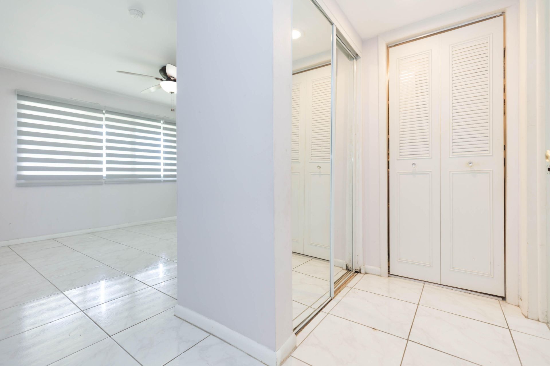 895 N Village Drive N, Unit 204, Saint Petersburg, FL 33716 Photo
