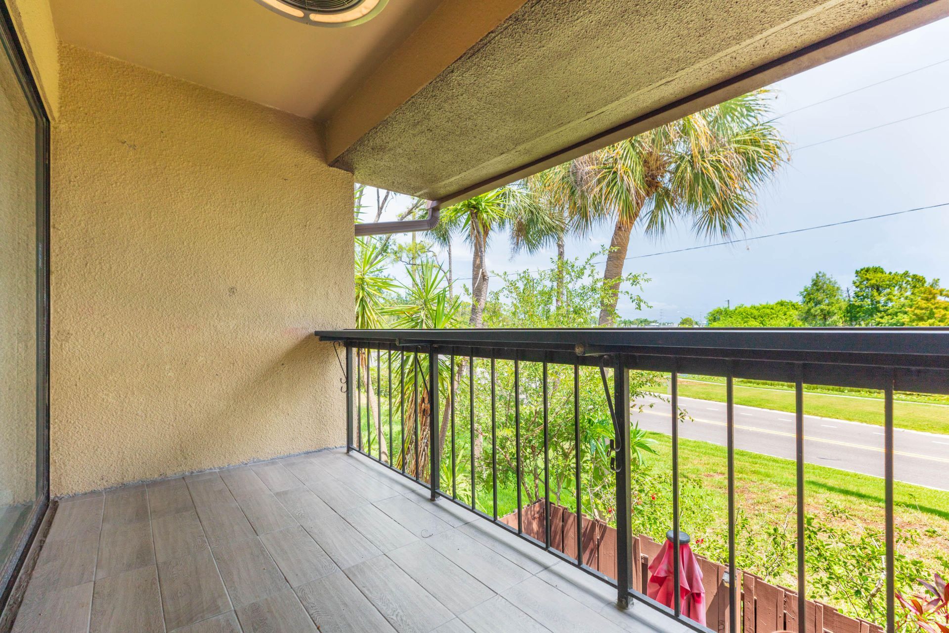 895 N Village Drive N, Unit 204, Saint Petersburg, FL 33716 Photo