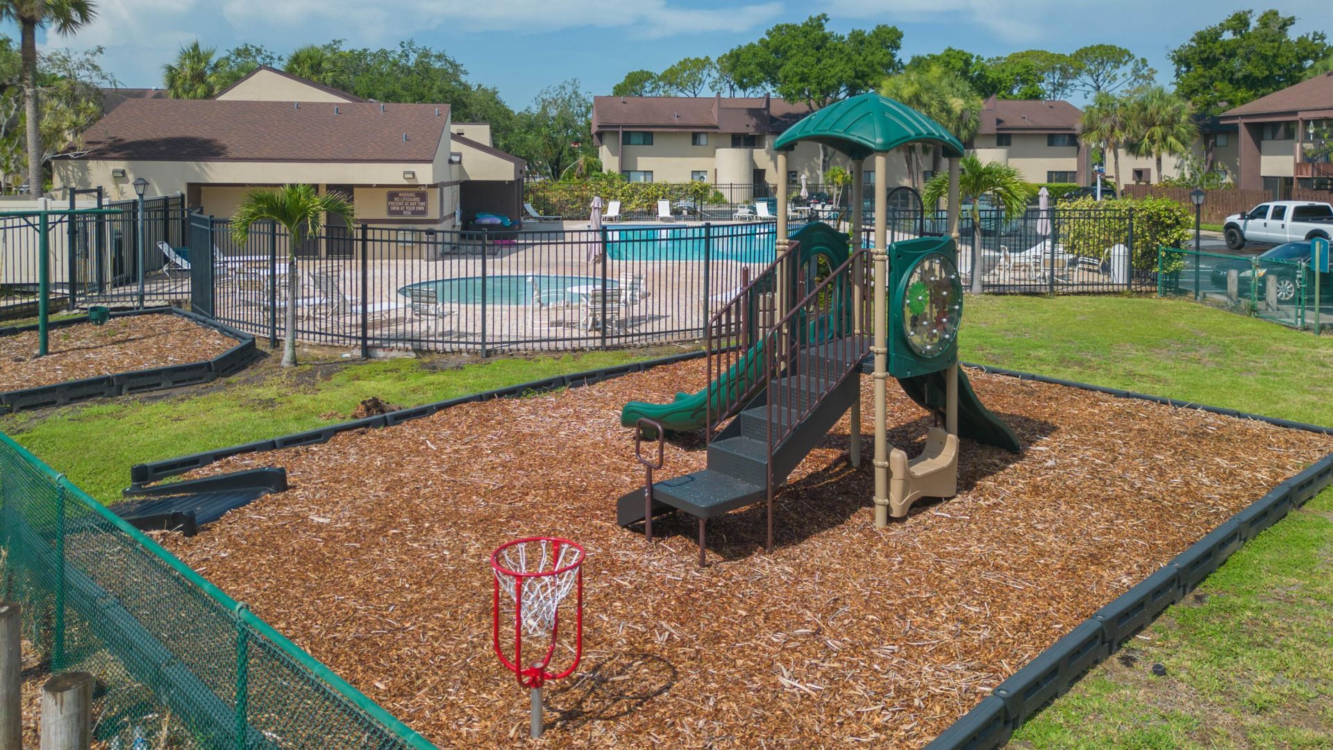 895 N Village Drive N, Unit 204, Saint Petersburg, FL 33716 Photo