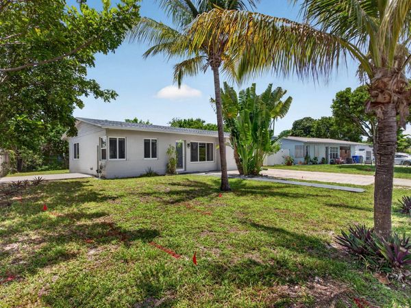 2811 NE 9th Terrace, Pompano Beach, FL 33064