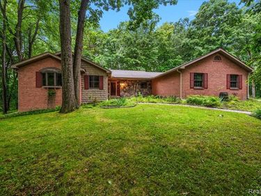 670 Rolling Acres Drive, Brandon Twp, MI 48462