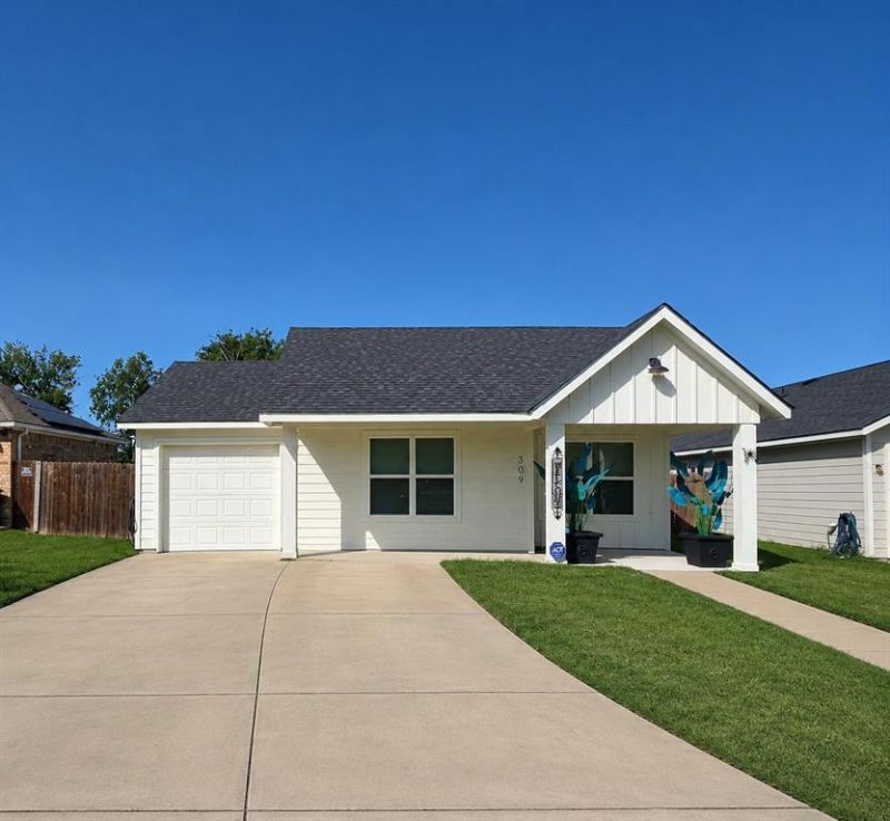 309 Thomas Street, Terrell, TX 75160 Main Photo