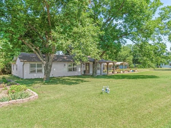 603 N 4th Street, Wills Point, TX 75169