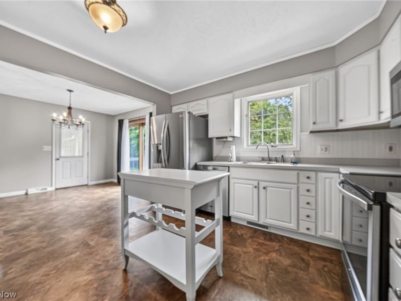 90 Meadowridge Drive, Geneva, OH 44041 Photo 10