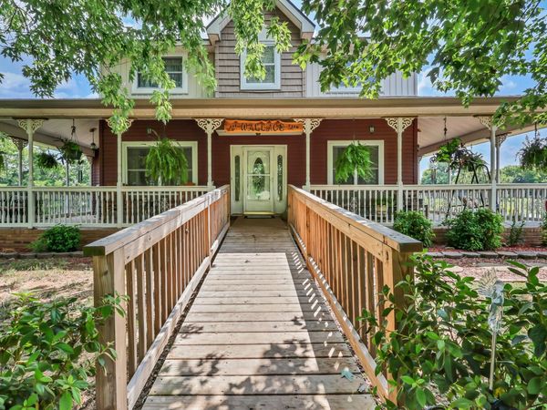 2960 Old Clarksville Spgfld Rd, Adams, TN 37010