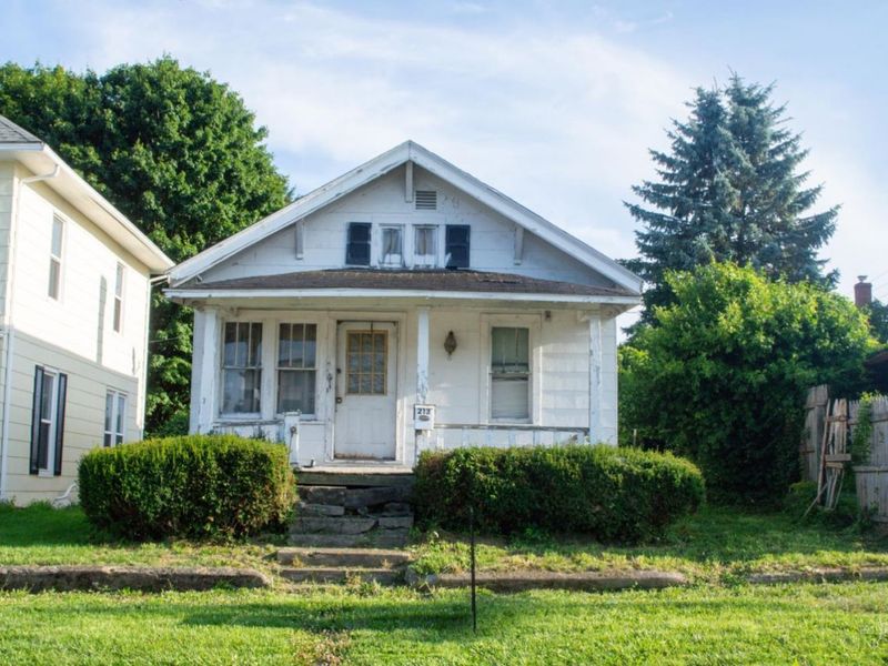 213 E Beech Street, Hillsboro, OH 45133 Photo 2