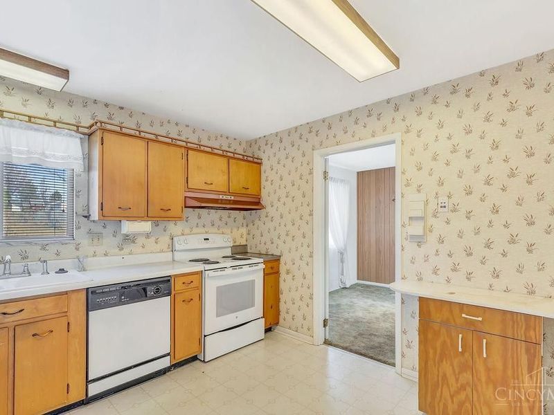 818 Rosetree Lane, Anderson Twp, OH 45230 Photo 8