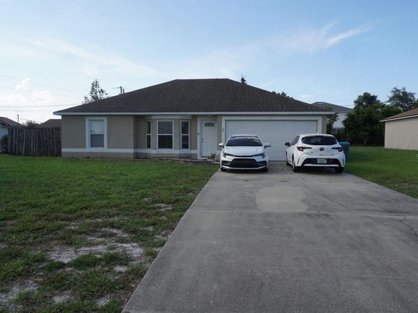 2960 BELKTON , DELTONA, FL 32738