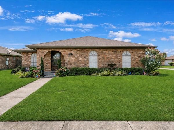 3217 JENNIFER Court, Marrero, LA 70072