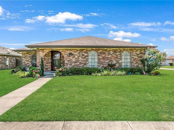 3217 JENNIFER Court, Marrero, LA 70072