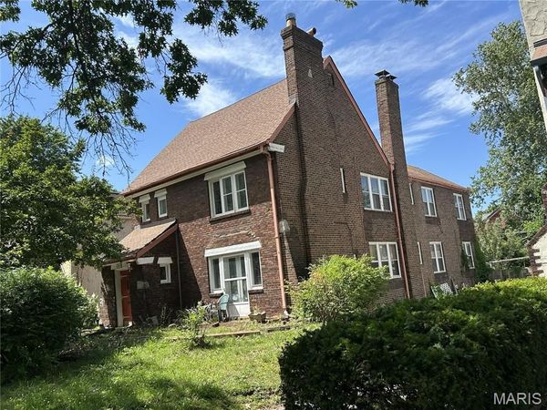 7729 Delmar Boulevard, University City, MO 63130