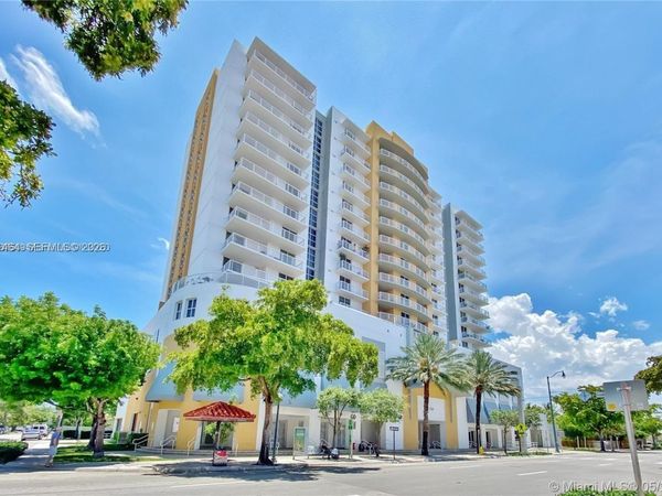 900 SW 8th St , Unit 1602, Miami, FL 33130