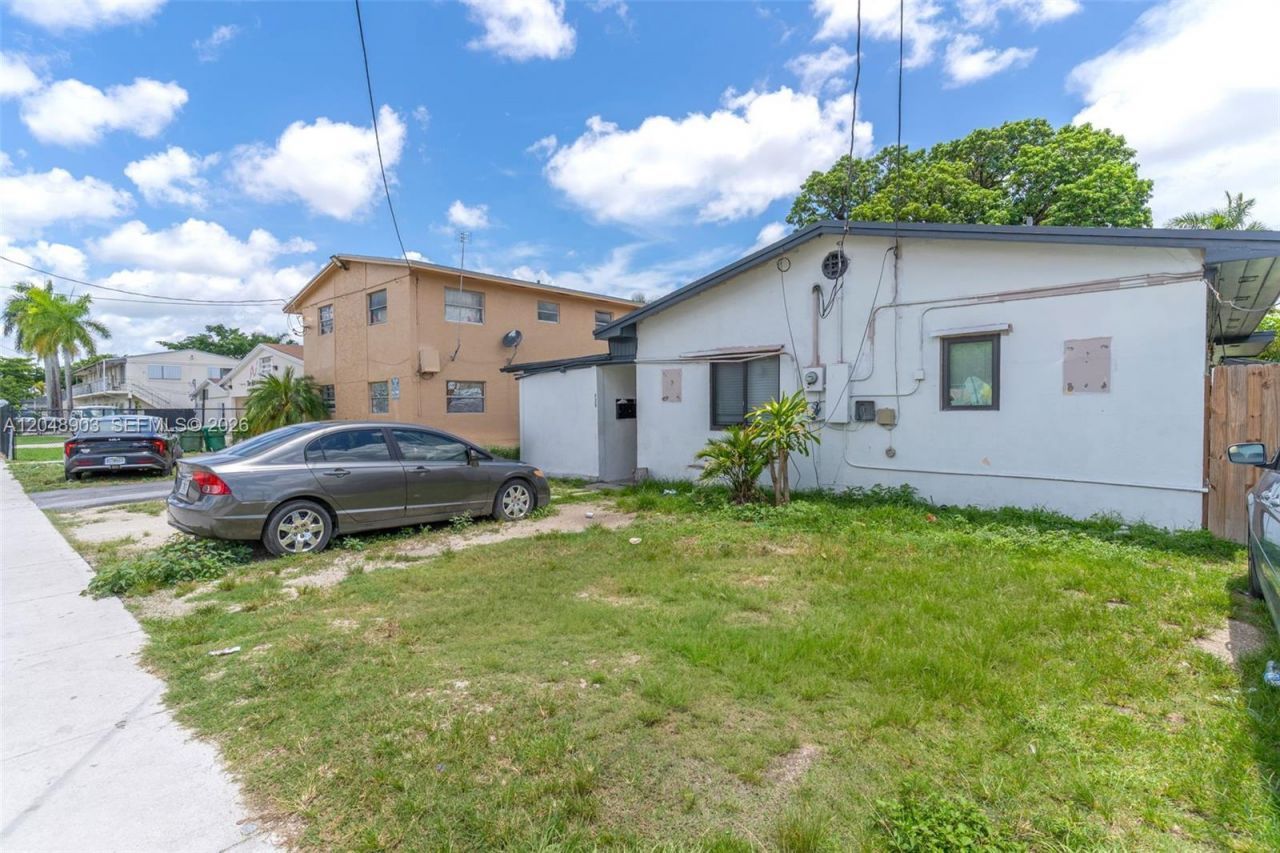 725 SW 1st Ave, Unit 1, Homestead, FL 33030 Photo