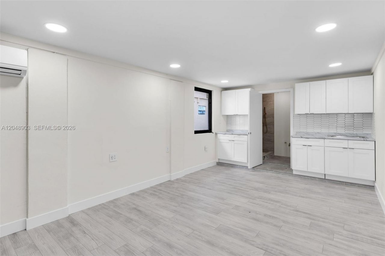 725 SW 1st Ave, Unit 1, Homestead, FL 33030 Photo