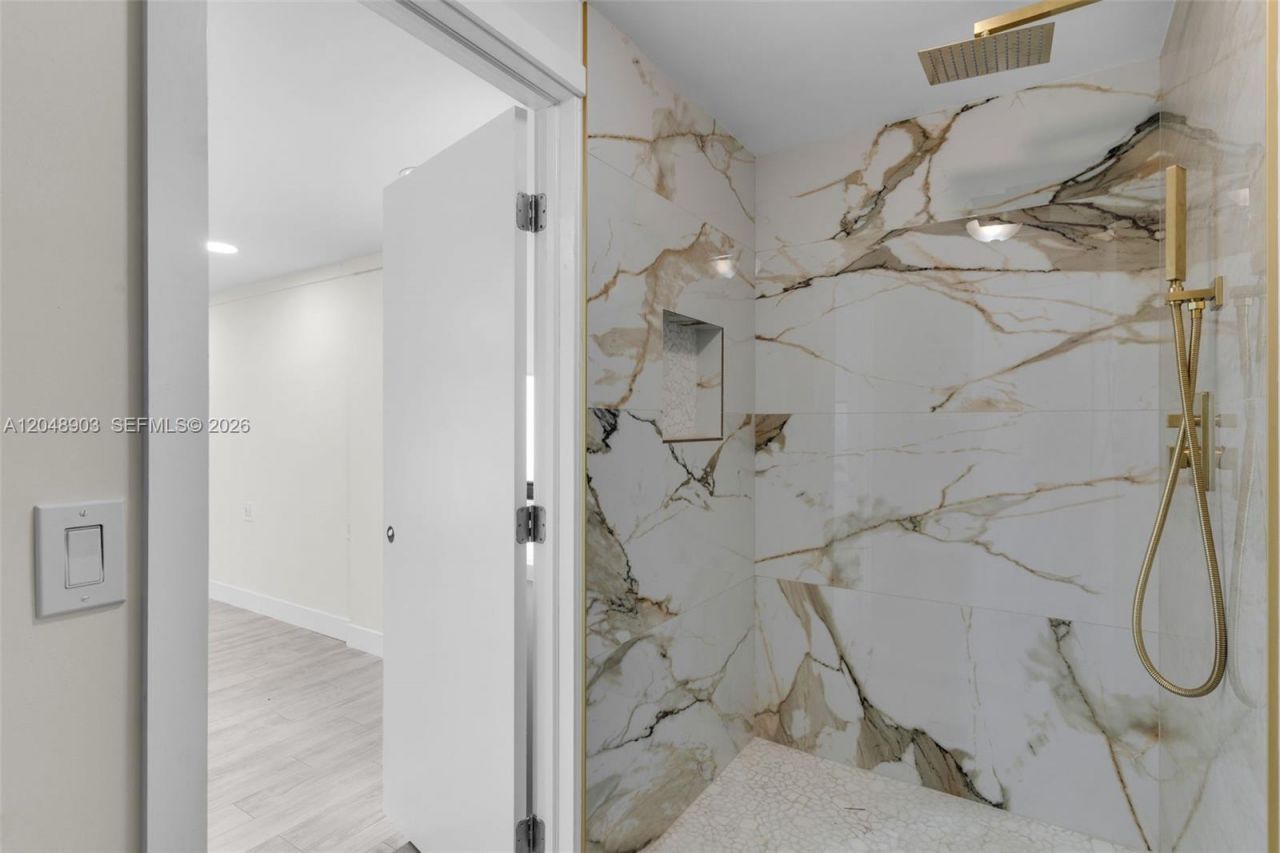 725 SW 1st Ave, Unit 1, Homestead, FL 33030 Photo