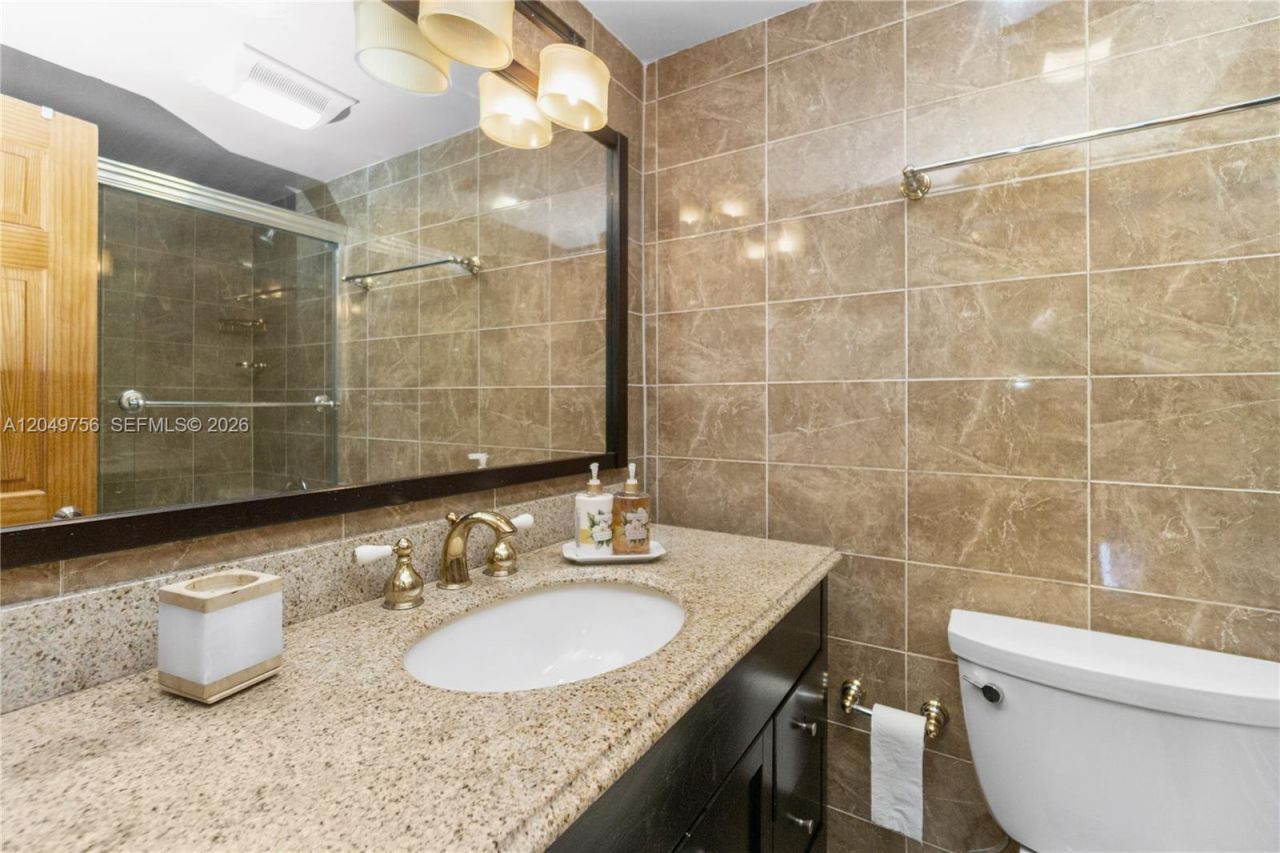 100 Lincoln Rd , Unit 811, Miami Beach, FL 33139 Photo