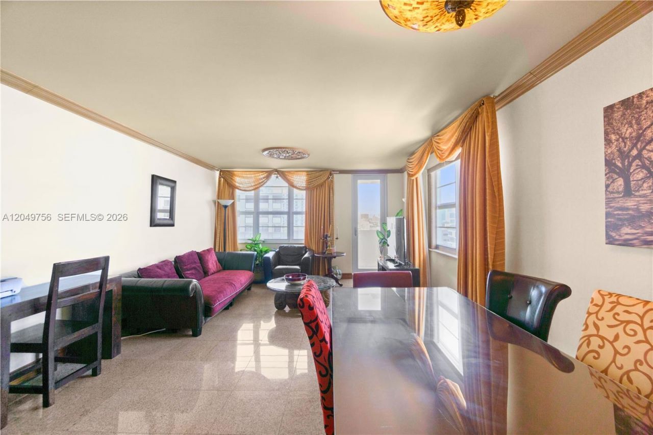 100 Lincoln Rd , Unit 811, Miami Beach, FL 33139 Photo