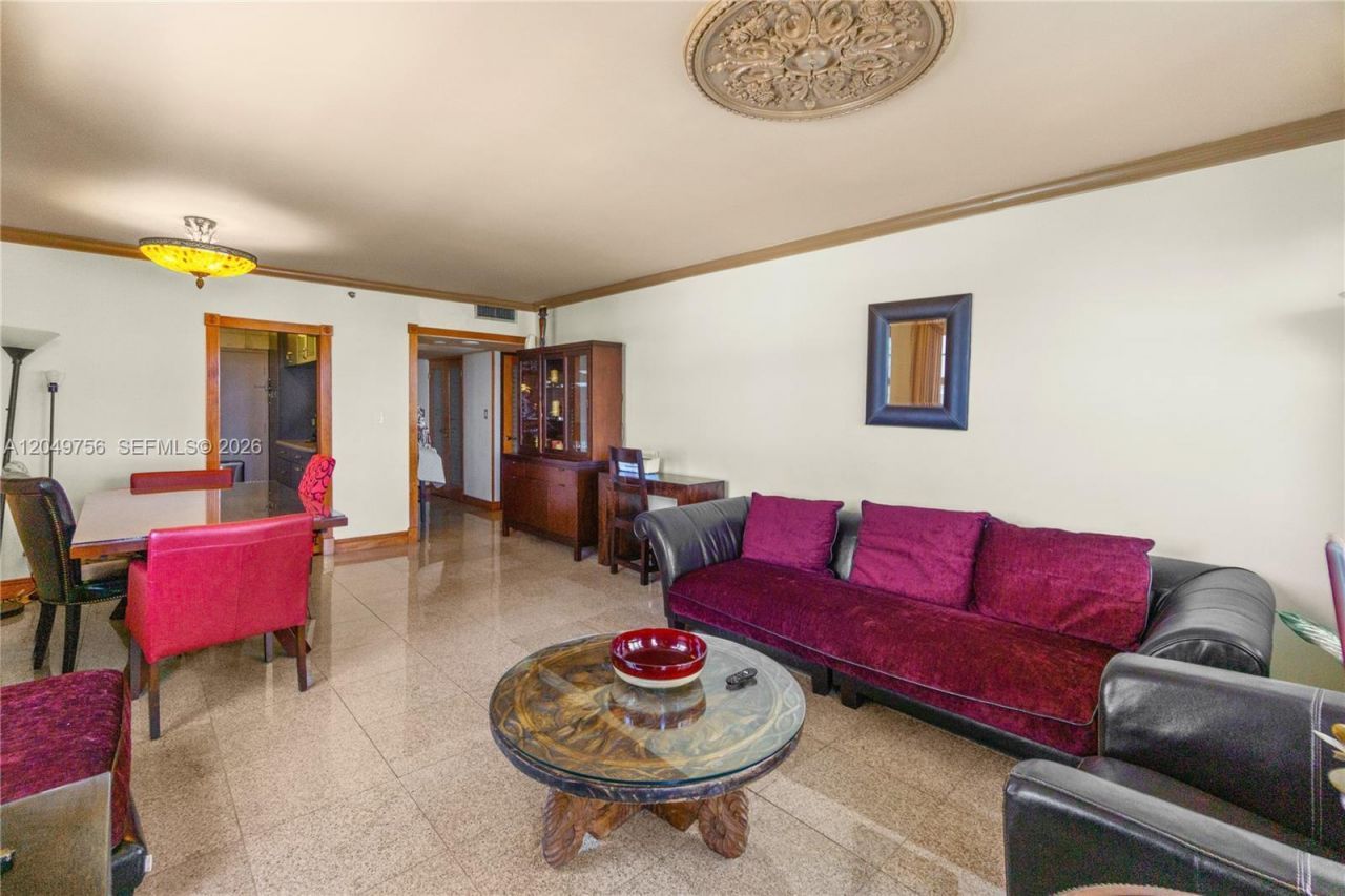 100 Lincoln Rd , Unit 811, Miami Beach, FL 33139 Photo