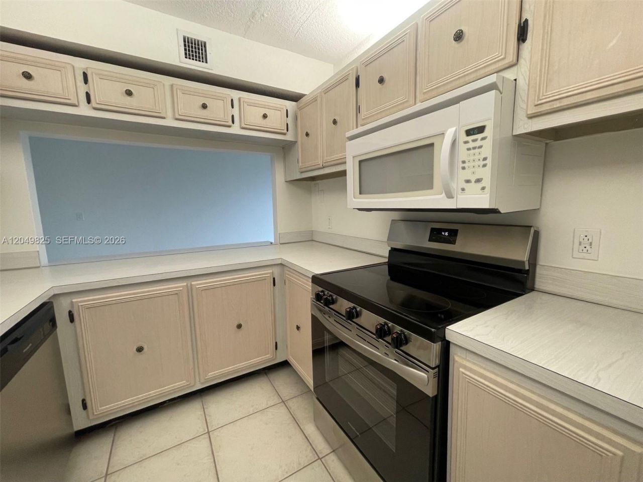 9441 Live Oak Pl , Unit 209, Davie, FL 33324 Photo