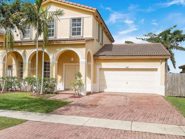 3965 NE 15th St , Homestead, FL 33033