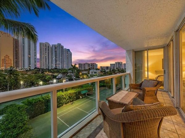 16400 Collins Ave, Unit 342, Sunny Isles Beach, FL 33160