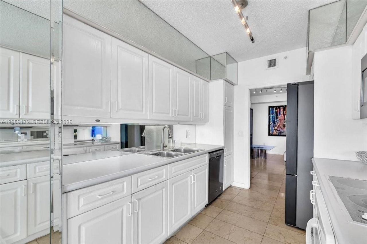 16400 Collins Ave, Unit 342, Sunny Isles Beach, FL 33160 Photo