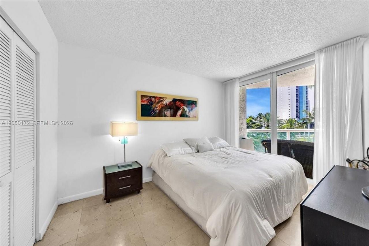 16400 Collins Ave, Unit 342, Sunny Isles Beach, FL 33160 Photo