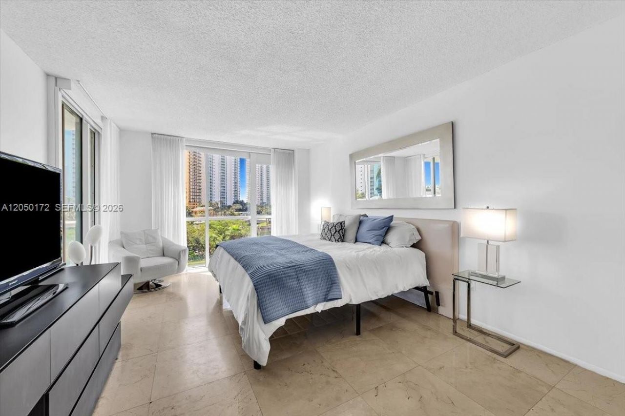 16400 Collins Ave, Unit 342, Sunny Isles Beach, FL 33160 Photo