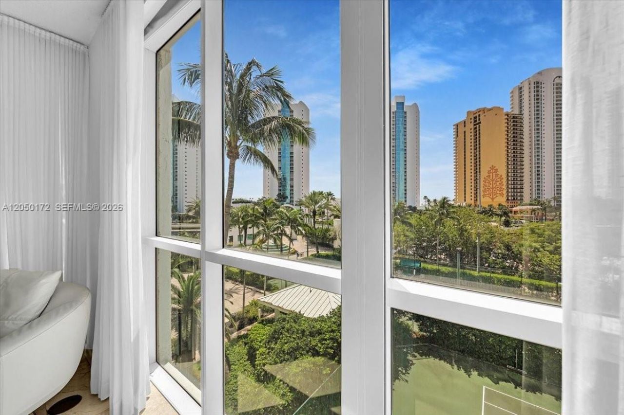 16400 Collins Ave, Unit 342, Sunny Isles Beach, FL 33160 Photo