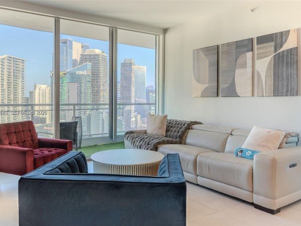 90 SW 3rd St , Unit 3703, Miami, FL 33130