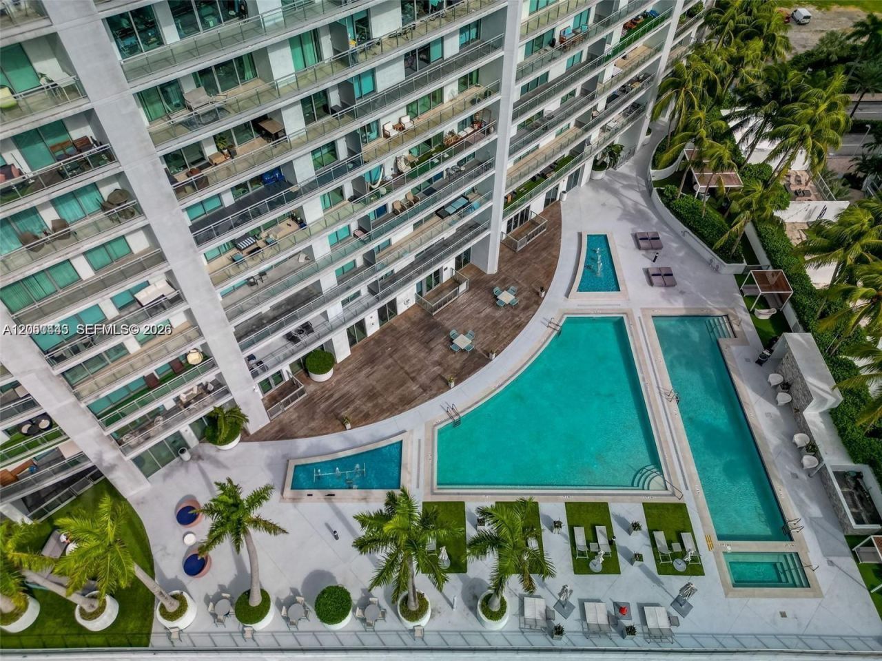 90 SW 3rd St, Unit 3703, Miami, FL 33130 Photo