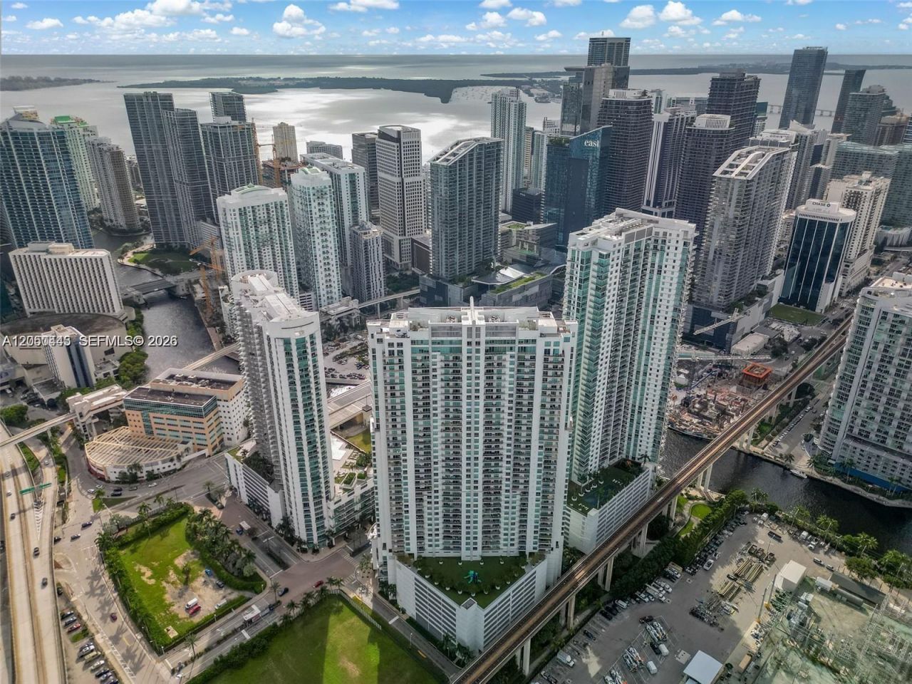 90 SW 3rd St, Unit 3703, Miami, FL 33130 Photo