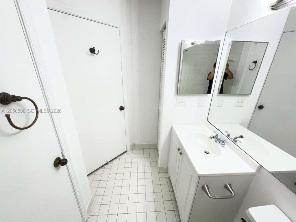 14208 Glenmoor Dr, Unit 14208, West Palm Beach, FL 33409 Photo