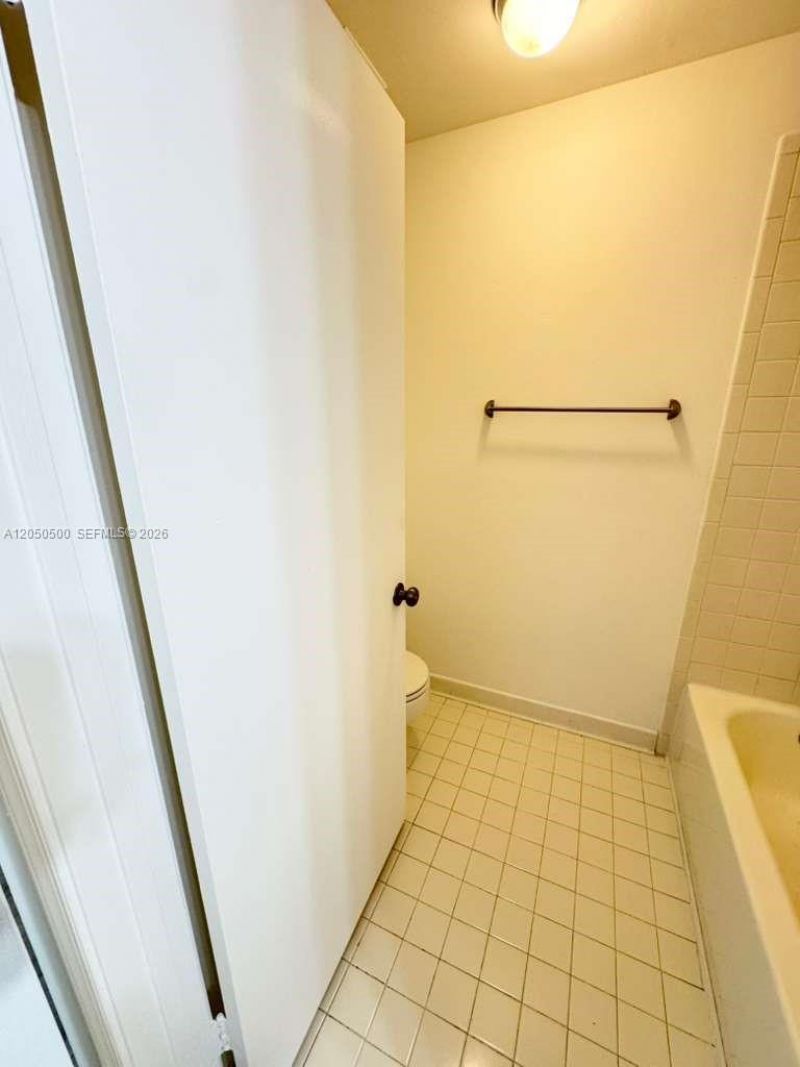 14208 Glenmoor Dr, Unit 14208, West Palm Beach, FL 33409 Photo