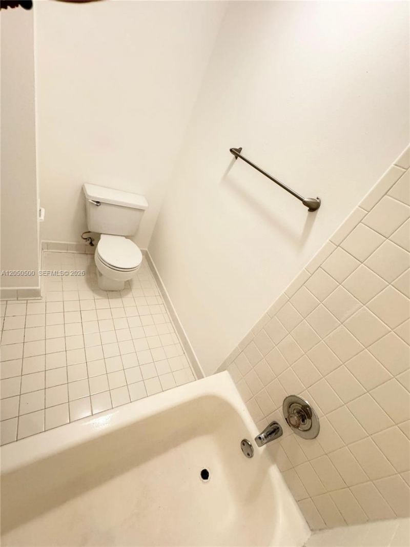14208 Glenmoor Dr, Unit 14208, West Palm Beach, FL 33409 Photo