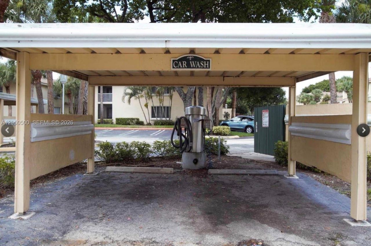 14208 Glenmoor Dr, Unit 14208, West Palm Beach, FL 33409 Photo