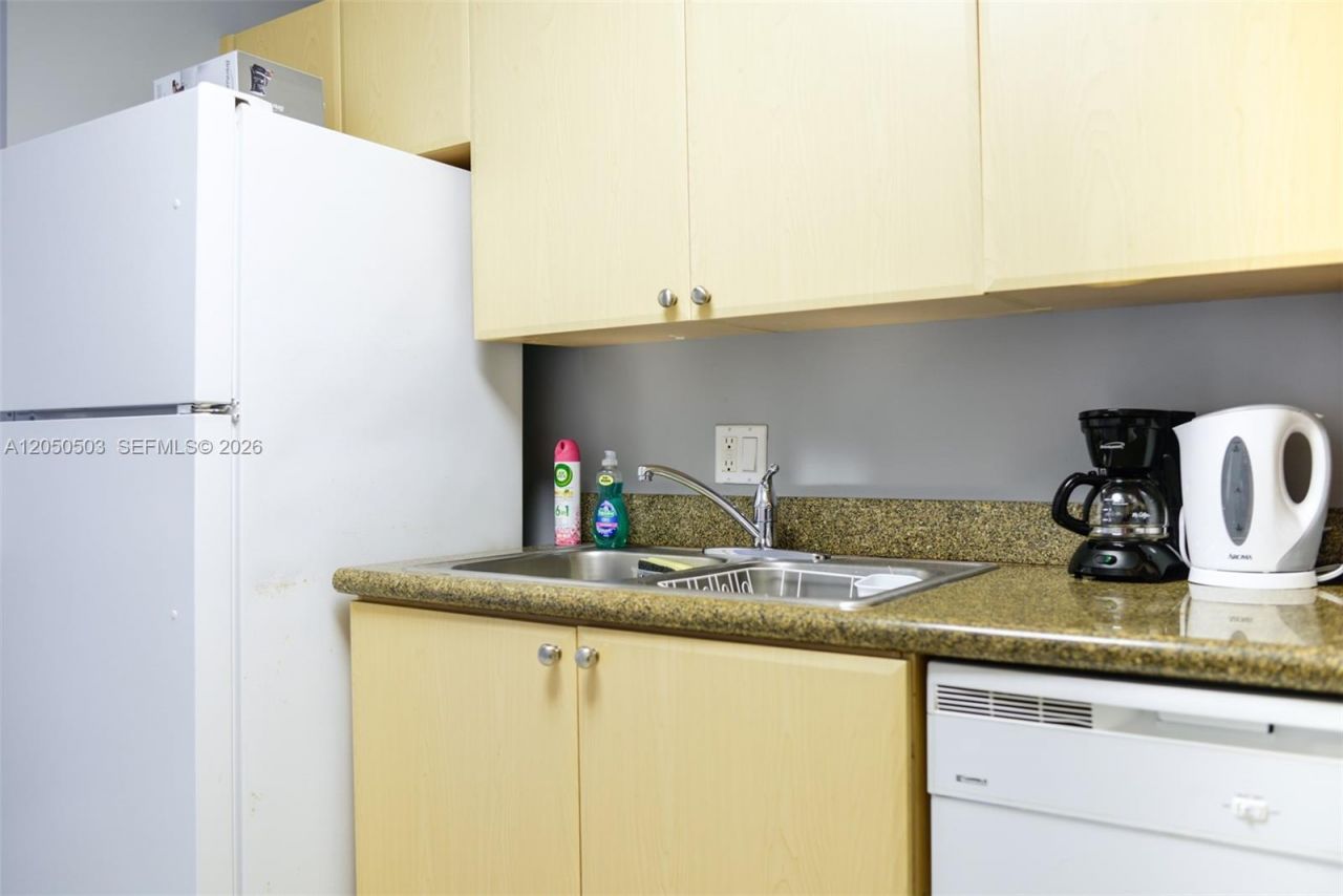 2280 SW 32nd Ave , Unit 213, Miami, FL 33145 Photo