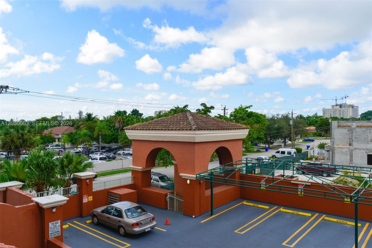 2280 SW 32nd Ave , Unit 213, Miami, FL 33145 Photo