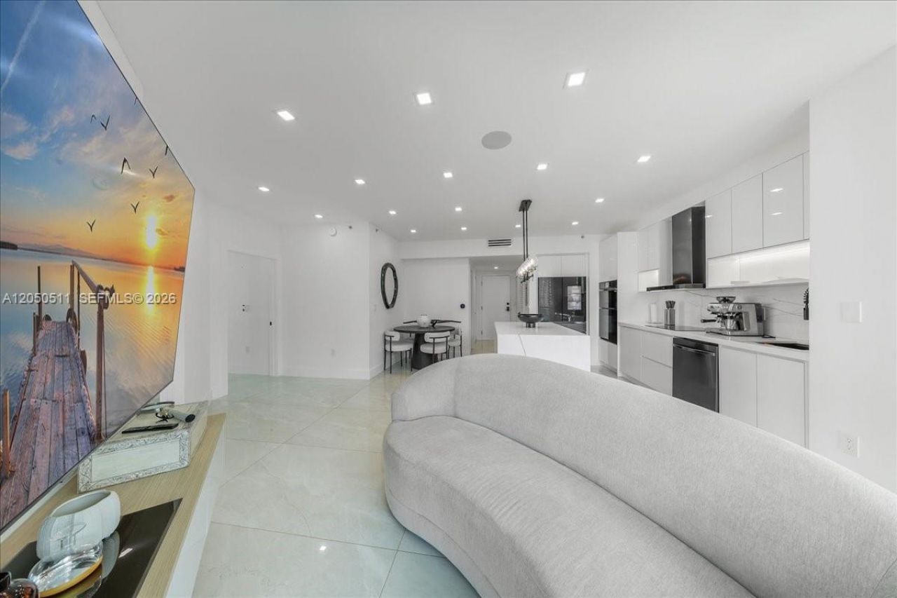 350 S Miami Ave , Unit 2314, Miami, FL 33130 Photo