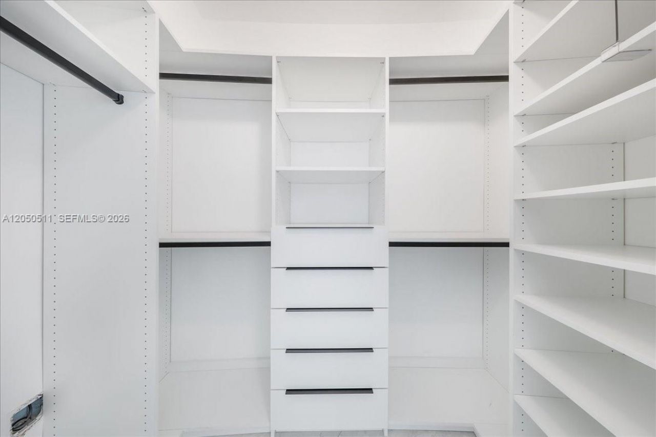 350 S Miami Ave , Unit 2314, Miami, FL 33130 Photo