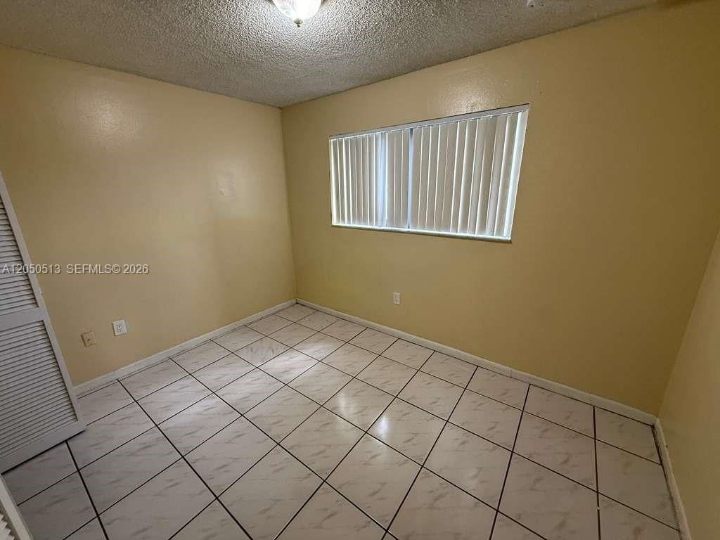 5 Olive Dr , Unit 12, Hialeah, FL 33010 Photo