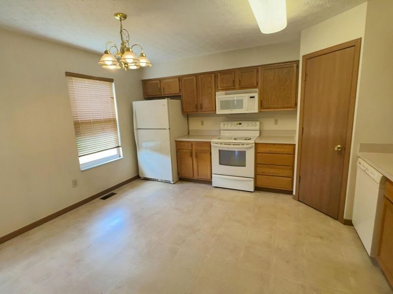 2545 Bellaston Court , Grove City, OH 43123 Photo 3