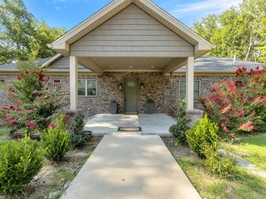 62 Charlotte Cove, Cadiz, KY 42211